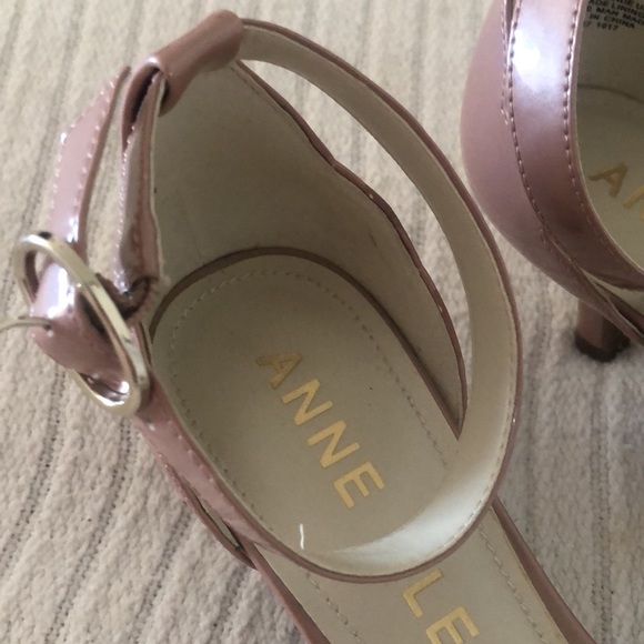 Woman’s Anne Klein Akfonda closed toe spring mauve heel pumps - Picture 13 of 16